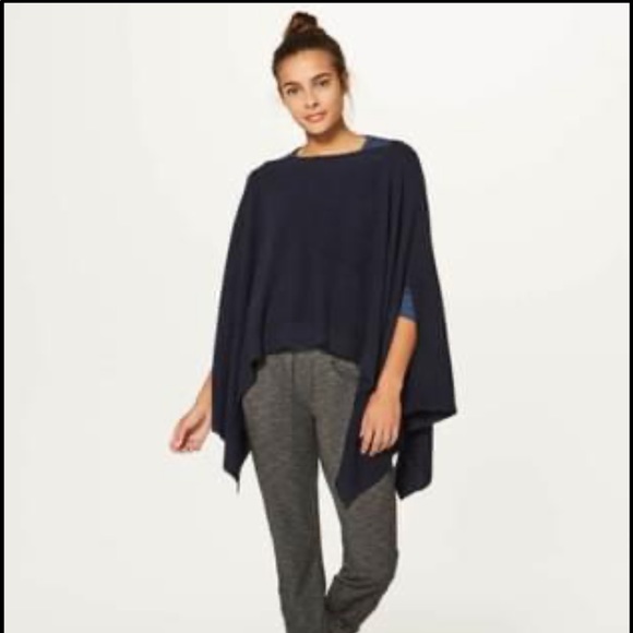 Lululemon Forward Flow Cape - Picture 1 of 3